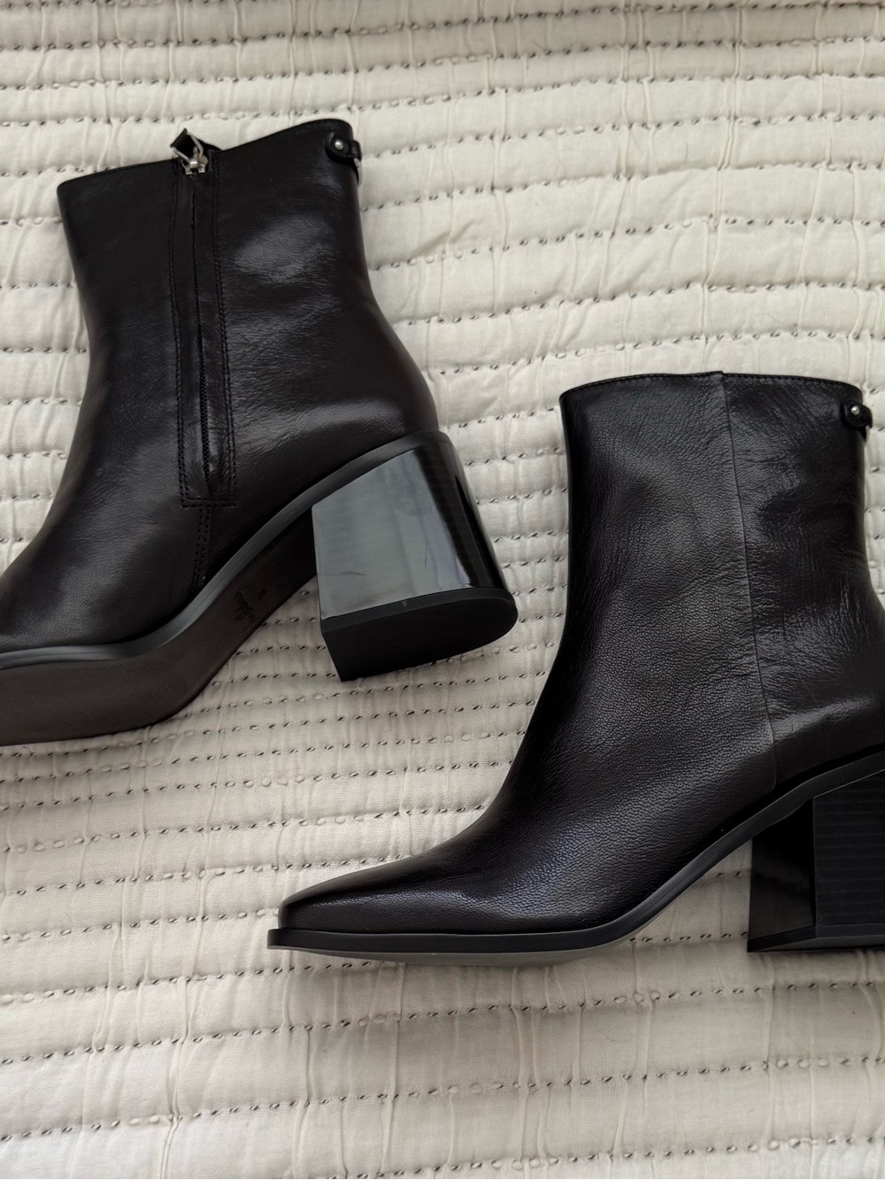 NIB Sam Edelman Winnie Black Leather Square Toe Booties Size 8.5 - Picture 5 of 5